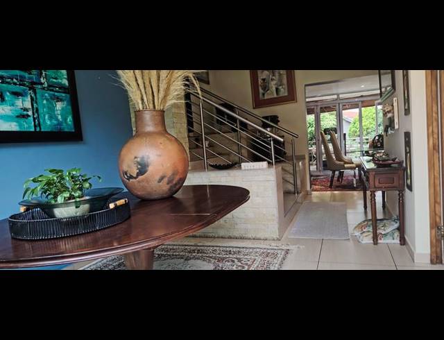 4 BEDROOM HOUSE FOR SALE IN BORDEAUX